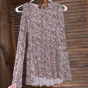 Soft and Sexy American Eagle Long sleeve Blouse!!!